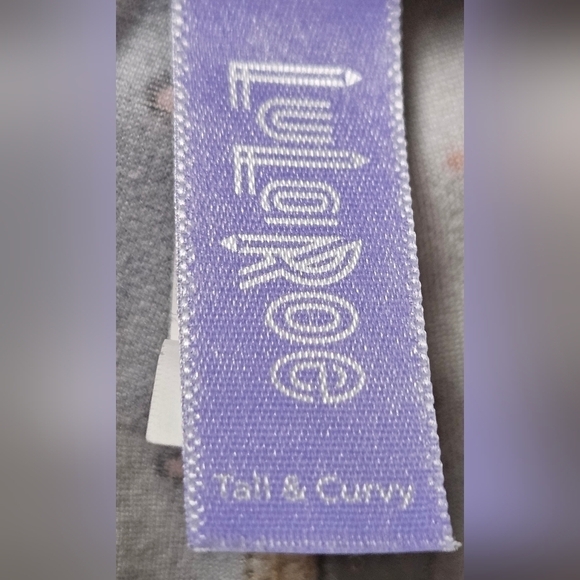 LULAROE Disney Leggings. Mickey Graphic Polka dots. - Picture 5 of 6